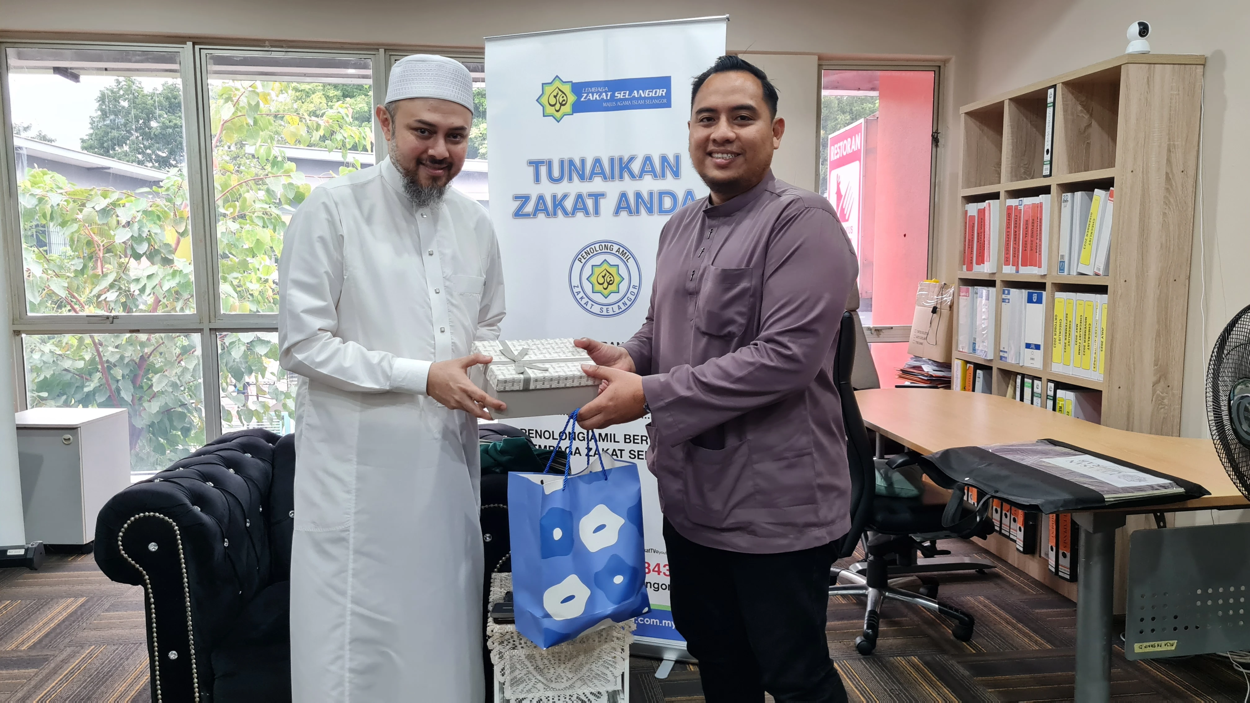 Penerima manfaat zakat 9