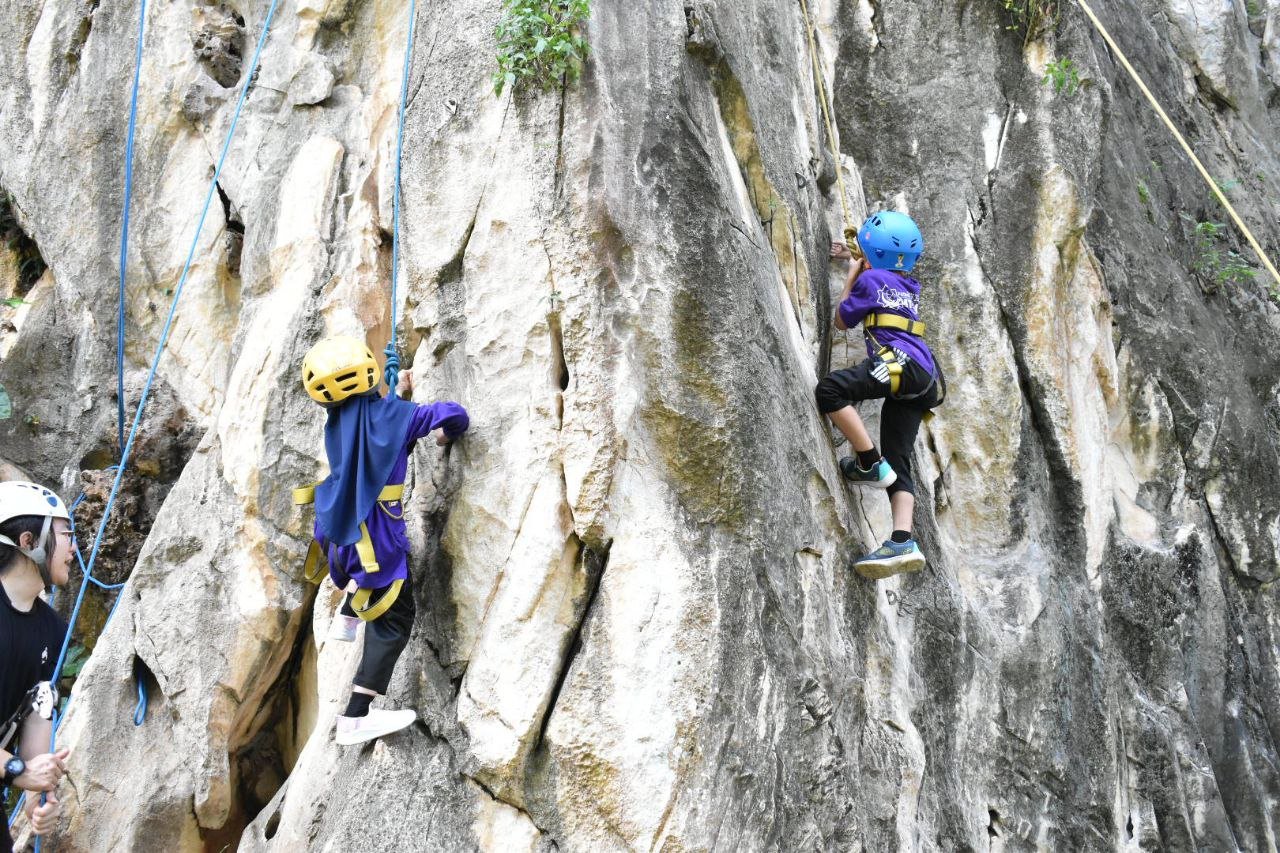 Aktiviti panjat tebing