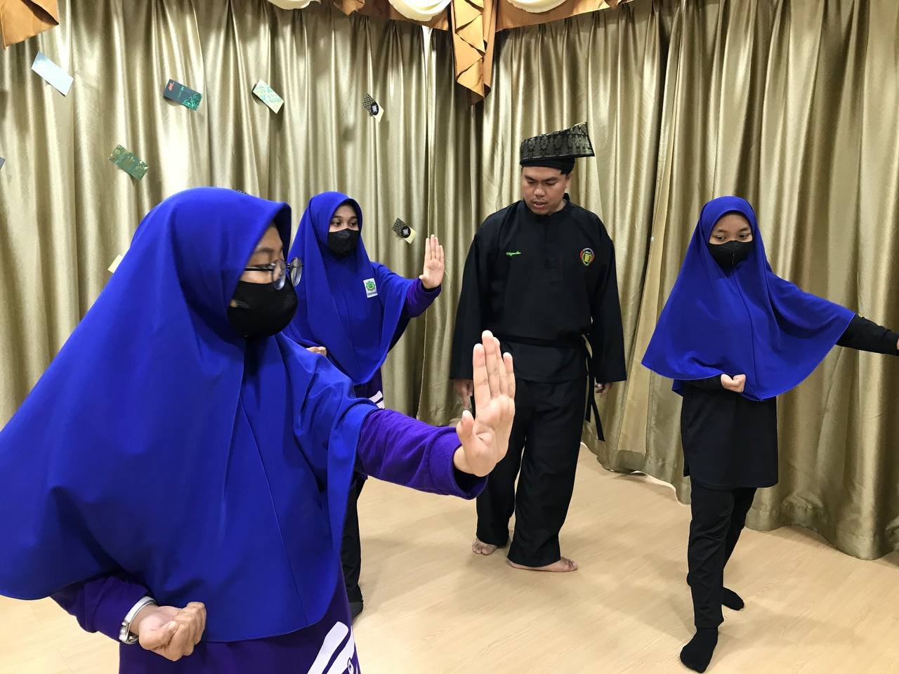 Latihan silat